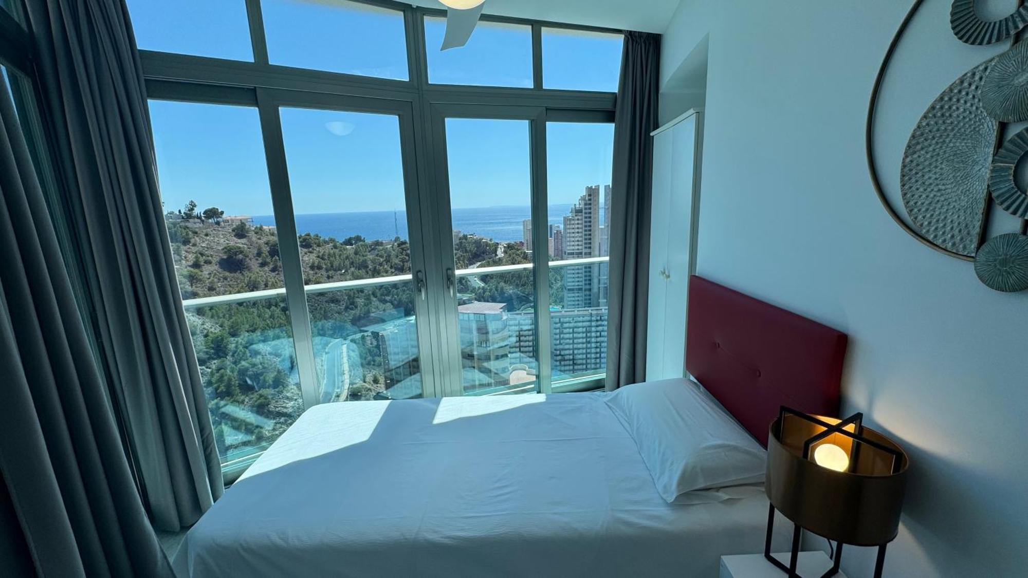 2-Bedroom Apartment With Sea Views بينايدورم المظهر الخارجي الصورة